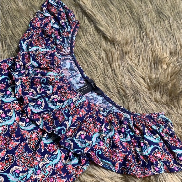 Springtime Off The Shoulder Top🌸 - Picture 2 of 8